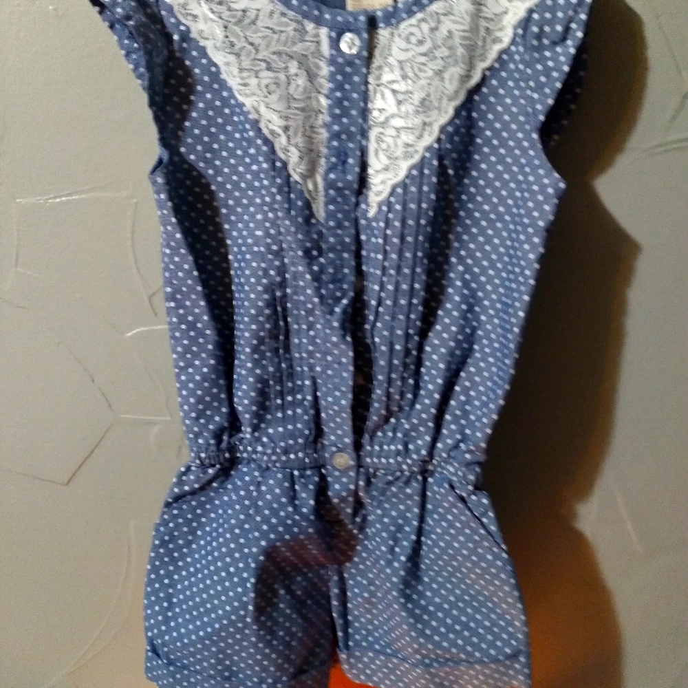 blue an white jumper